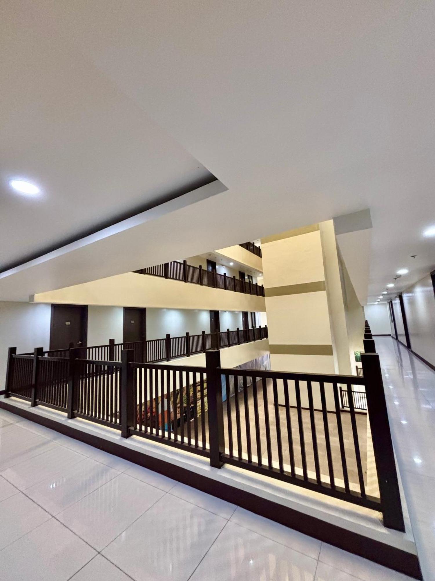 Cordillera Breeze Baguio Transient At Brenthill Apartment Baguio City