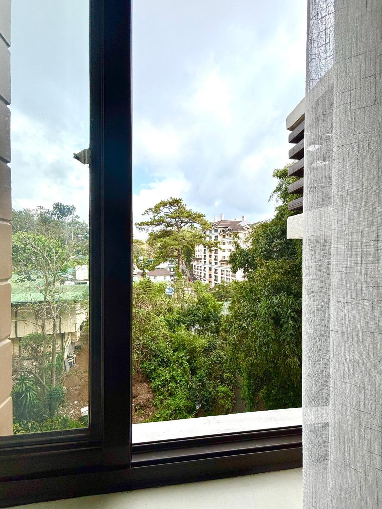 Cordillera Breeze Baguio Transient At Brenthill Apartment
